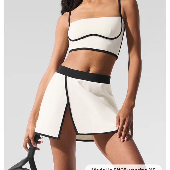 Alo Airbrush White and Black Two-Piece Set - Picture 2 of 13